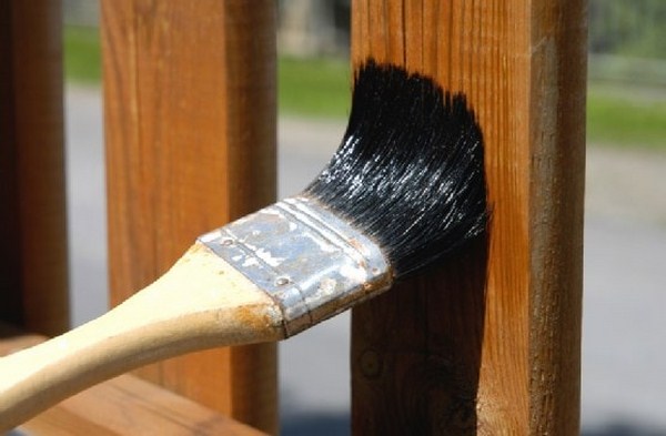 Cách khử mùi sơn cửa gỗ